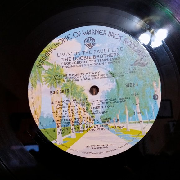 The Doobie Brothers Livin' On The Fault Line BSK 3045 Vinyl Record NM 1977 - Picture 6 of 7